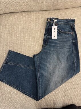 DAZE Women’s Westward Barrel Jeans in Dark Blue Wash